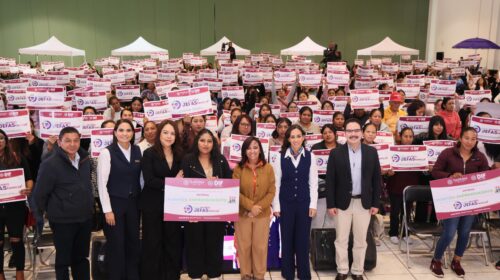 Entrega gobernadora 600 paquetes del programa Mujeres Jefas de Familia 2026