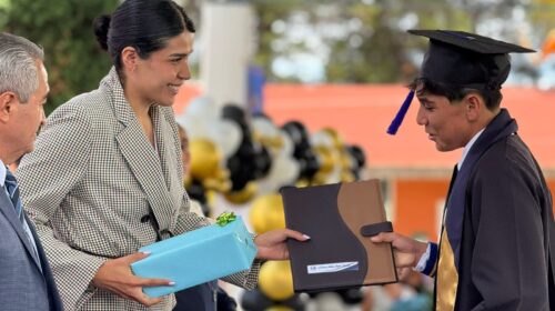 “¡Que nadie les robe sus sueños!” Diana Torrejón lanza poderoso mensaje a los nuevos graduados de Tlaxco