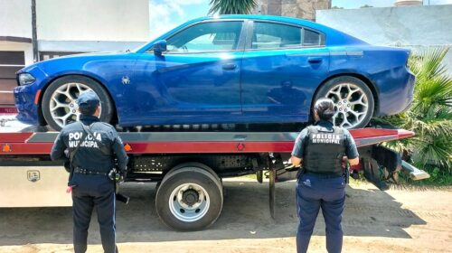 Asegura policía municipal de Tlaxcala vehículo con reporte de robo internacional en San Lucas Cuauhtelulpan 