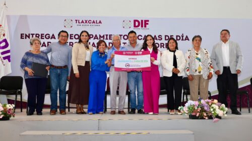 Entrega gobernadora equipamiento a 17 casas de día y fortalece la atención a personas adultas mayores