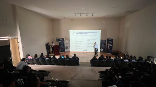 Tetlanohcan reúne a policías de la Región II en conferencia sobre prevención y proximidad