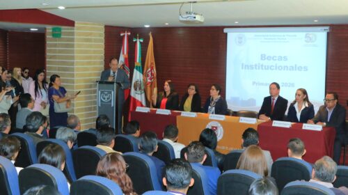 UATx respalda la permanencia estudiantil con más de 3 mil becas