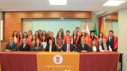 Egresan 25 nuevos profesionales de Ciencias Políticas y Administración Pública UATx