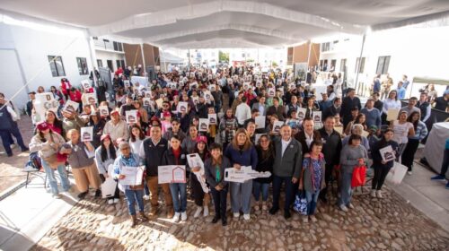 Infonavit realiza primera entrega de viviendas del bienestar a derechohabientes de Querétaro