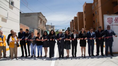 Entrega presidente Javier Rivera Bonilla dos obras integrales en calle Revolución, en Cerrito de Guadalupe