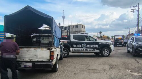 Frustran policías de SPM robo de camioneta en comunidad de Tlaltepango; hay un detenido