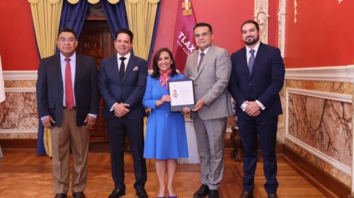 Recibe Maximino Hernández Pulido nombramiento como titular de la Notaría No.3 de Chiautempan 