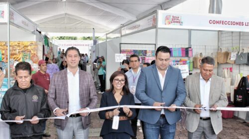 Invita presidente de Tlaxcala a familias de municipios aledaños a aprovechar la feria de regreso a clases que tiene sede en la capital 