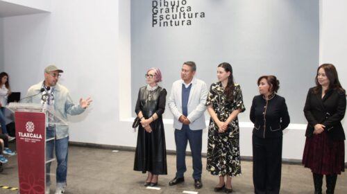 Carlos López Suárez asiste a inauguración de exposición de Amador Montes