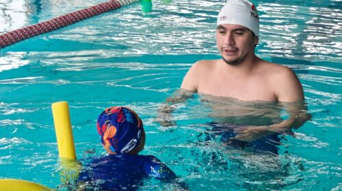 Alfonso Sánchez García dejó las bases y ahora es posible ampliar la atención a niñas y niños con discapacidad en natación 