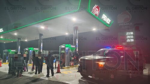 Asaltan con violencia gasolinera en Chiautempan y roban más de 15 mil pesos; uno de los asaltantes tendría 15 años