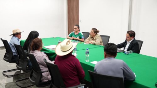 Atienden diputados a comisión de productores, ejidatarios y pobladores de Ixtenco