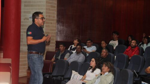 UATx capacita sobre evacuación de edificios a sus equipos de protección civil