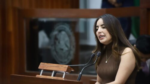 ¡FORÁNEOS, VAYAN HACIENDO SUS MALETAS! Miriam Martínez quiere 5 años de arraigo para ser secretario en el Gobierno de Tlaxcala