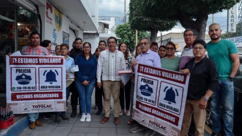 ¡Benjamín Atonal le pone freno a la inseguridad! Entrega alarmas vecinales en Los Reyes Quiahuixtlán