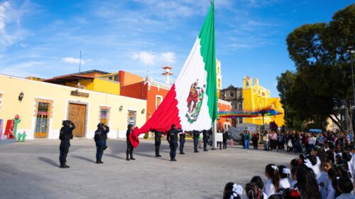 Barrio de San Antonio participa en ceremonia cívica del 10 de septiembre en Huamantla