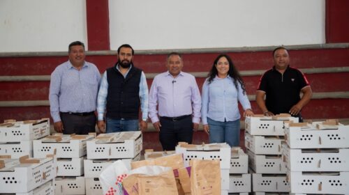 Fortalece Apizaco la autosuficiencia alimentaria con la entrega de más de 360 paquetes de especies menores en Texcalac 