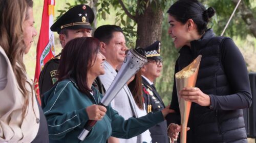 Luz de los ideales de las fiestas septembrinas iluminan a Tlaxco con el fuego de la Independencia