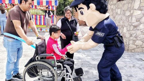 Policía Nico lleva mensaje de inclusión a niñas y niños de Cuauhtelulpan 