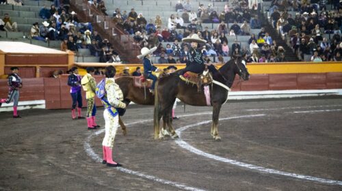 Apizaco vive una noche taurina con el tercer cartel de la Copa Pana