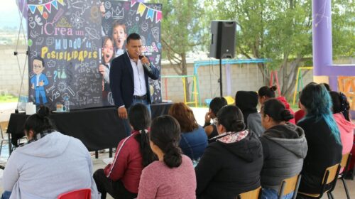 Con el curso “Crea un mundo de posibilidades”, Tlaxco fortalece la convivencia familiar