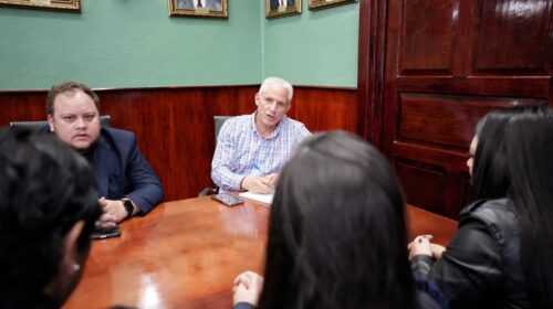 Ayuntamiento de Tlaxcala provilegia el diálogo entre delegada de Loma Bonita y tianguistas de los lunes