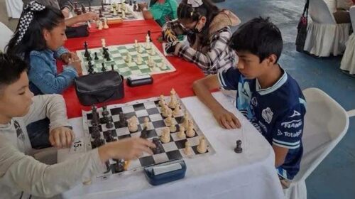 Panotla presume talento: jóvenes conquistan el Torneo de Ajedrez de Feria en Papalotla