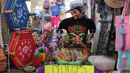 Arranca mercado de artesanos de la capital con la temporada artesanal del Día de Muertos y Navidad