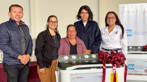 ¡Ahora sí, a lavar se ha dicho! Diana Torrejón logra apoyo y 32 familias de Tlaxco estrenan lavadora