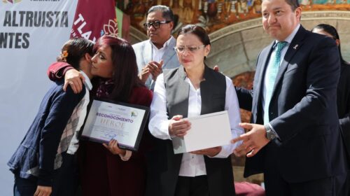 Gobernadora reconoce a familias donantes de órganos en Tlaxcala 