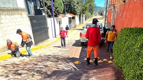 Atiende ayuntamiento de Tlaxcala solicitud ciudadana con colocación de boyas viales en Las Ánimas