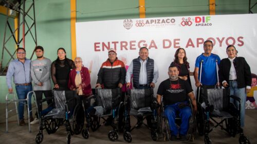 Gobierno de Apizaco y DIF municipal entrega apoyos a 180 familias de Santa Anita Huiloac