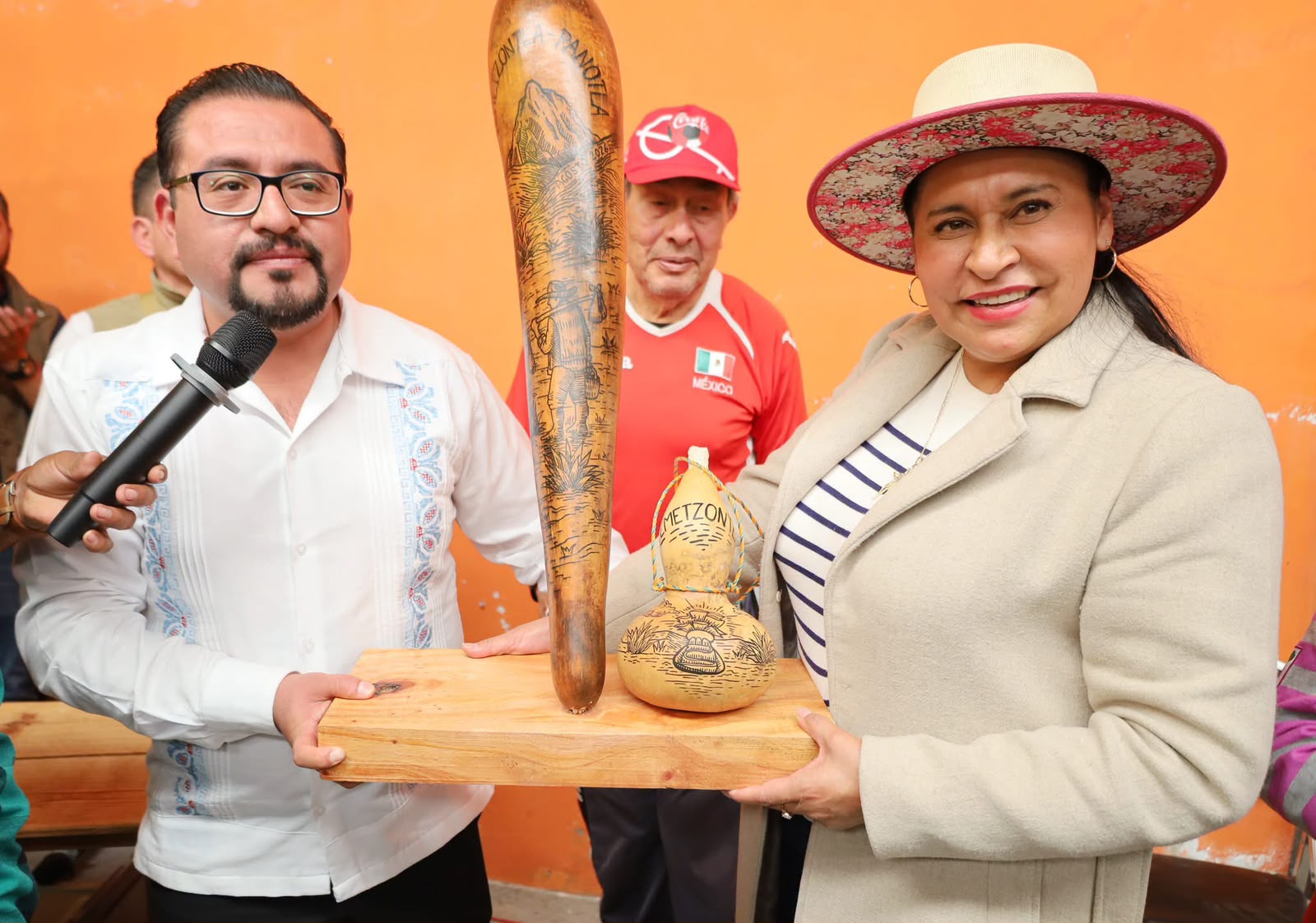 ¡Ya levantó la mano! Erick Minor va por Morena en Panotla de la mano de Ana Lilia rumbo a 2027