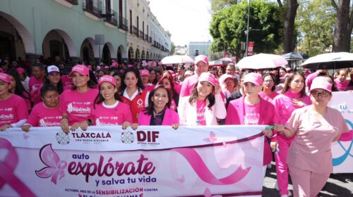 Encabeza Lorena Cuéllar quinta caminata rosa y reafirma compromiso con la salud de las mujeres 