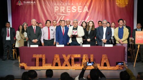 Entrega ayuntamiento de Tlaxcala la presea Tlaxcala 2026 al artesano José Luis Vázquez Sánchez 