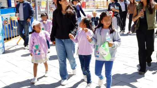 Niñas, niños y adolescentes del Centro de Asistencia Social viven un día de alegría en la Feria de Ferias 2026