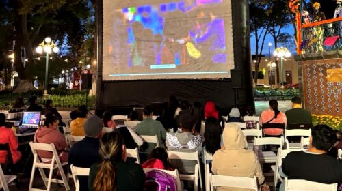 Promueve ayuntamiento de Tlaxcala la convivencia familiar con función de cine como parte del Festival “La Vida y la Muerte”