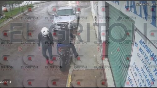 ¡Finge ser cliente, pide un corte de cabello y la encañona para robarle su auto en Tlaxcala!
